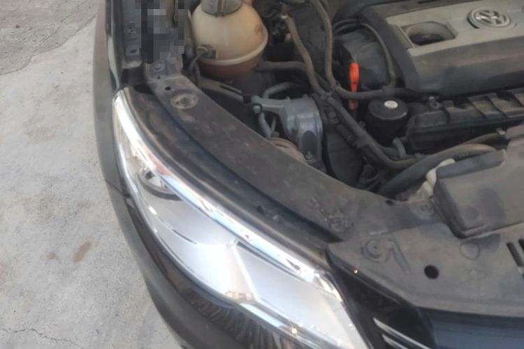 Used Volkswagen Tiguan 2012 1.8TSI Automatic Two-Wheel Drive Elite Edition Engine Bay Right