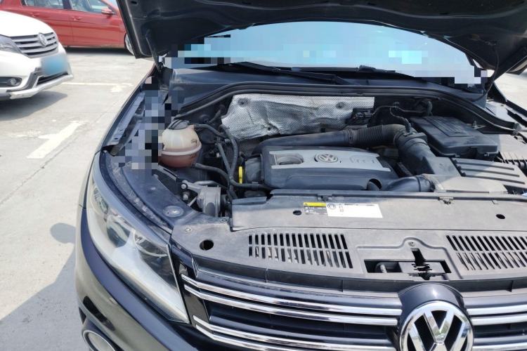 Used Volkswagen Tiguan 2012 2.0 TSI Comfort Edition Engine Bay Right