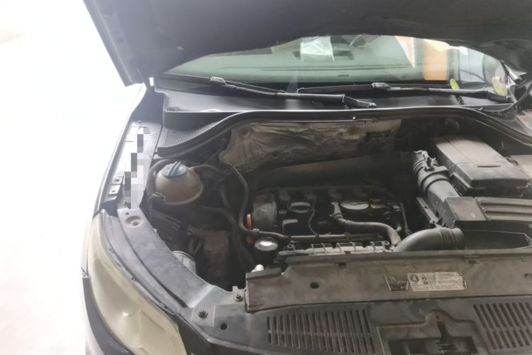 Used Volkswagen Tiguan 2012 1.8TSI Automatic Two-Wheel Drive Elite Edition Engine Bay Right