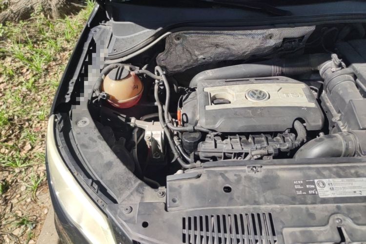 Used Volkswagen Tiguan 2012 2.0 TSI Automatic All-Wheel Drive Flagship Edition Engine Bay Right