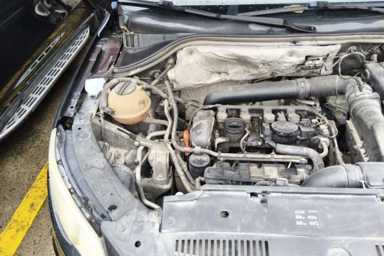 Used Volkswagen Tiguan 2012 1.8TSI Automatic Two-Wheel Drive Elite Edition Engine Bay Right