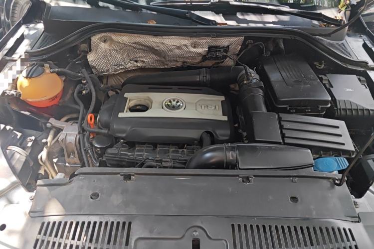 Used Volkswagen Tiguan 2012 1.8TSI Automatic Two-Wheel Drive Elite Edition Engine Bay