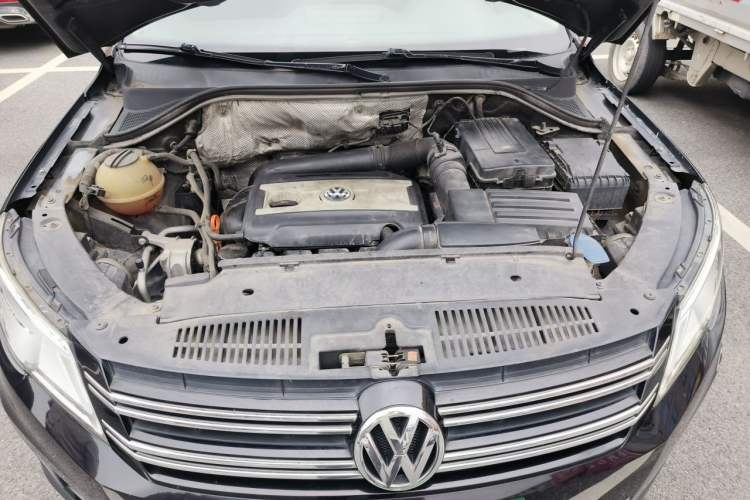 Used Volkswagen Tiguan 2012 1.8TSI Automatic Two-Wheel Drive Trend Edition Engine Bay