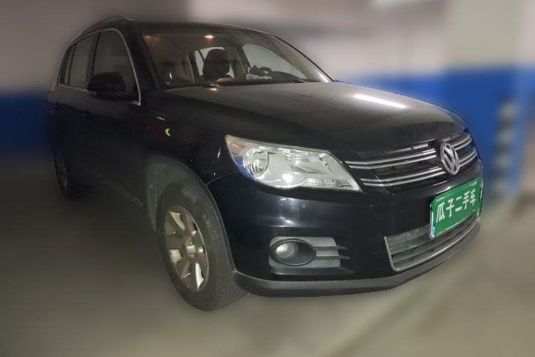 Used Volkswagen Tiguan 2012 1.8TSI Manual Two-Wheel Drive Urban Edition Front Right 45 Deg