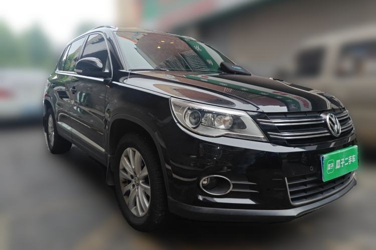 Used Volkswagen Tiguan 2012 2.0 TSI Automatic All-Wheel Drive Flagship Edition Front Right 45 Deg