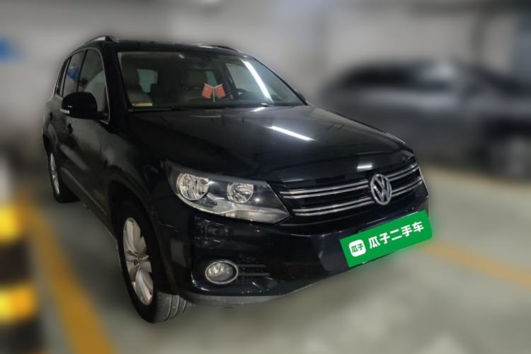 Used Volkswagen Tiguan 2012 2.0 TSI Comfort Edition Front Right 45 Deg
