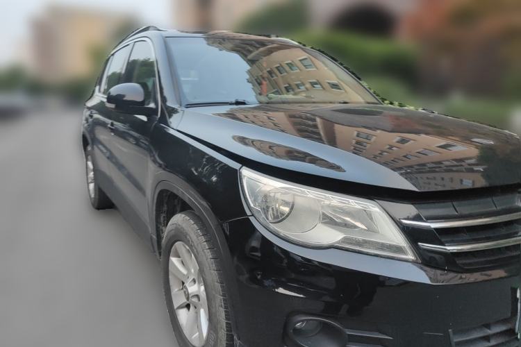 Used Volkswagen Tiguan 2012 1.4TSI Manual Two-Wheel-Drive Urban Edition Front Right 45 Deg