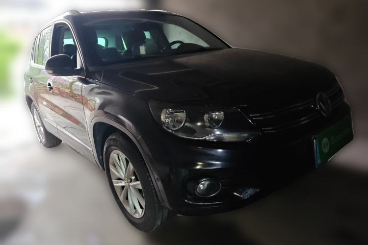 Used Volkswagen Tiguan 2012 2.0 TSI Comfort Edition Front Right 45 Deg