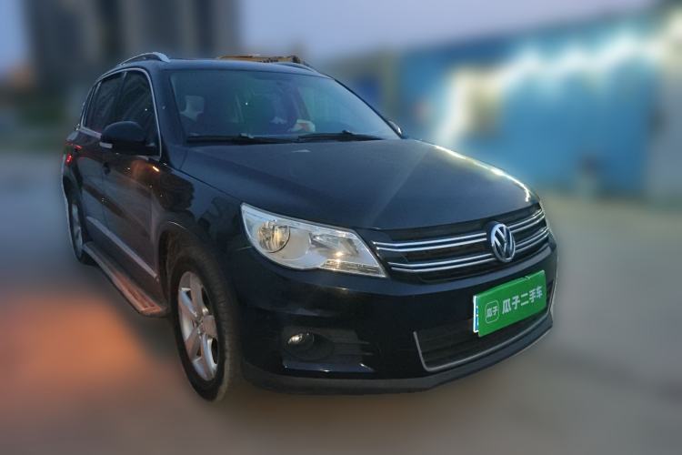 Used Volkswagen Tiguan 2012 1.8TSI Automatic All-Wheel Drive Elite Edition Front Right 45 Deg