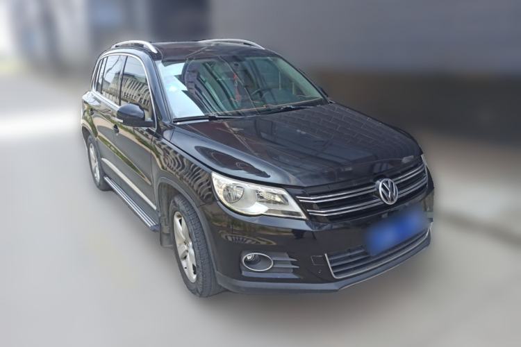 Used Volkswagen Tiguan 2012 1.8TSI Automatic All-Wheel Drive Elite Edition Front Right 45 Deg