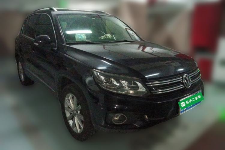 Used Volkswagen Tiguan 2012 2.0 TSI Comfort Edition Front Right 45 Deg
