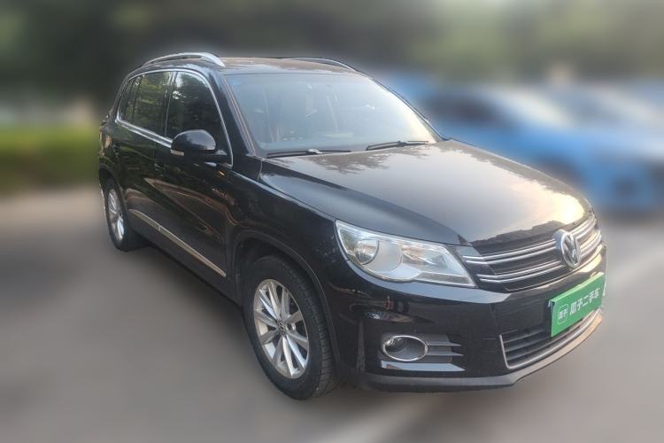 Used Volkswagen Tiguan 2012 1.8TSI Automatic All-Wheel Drive Elite Edition Front Right 45 Deg