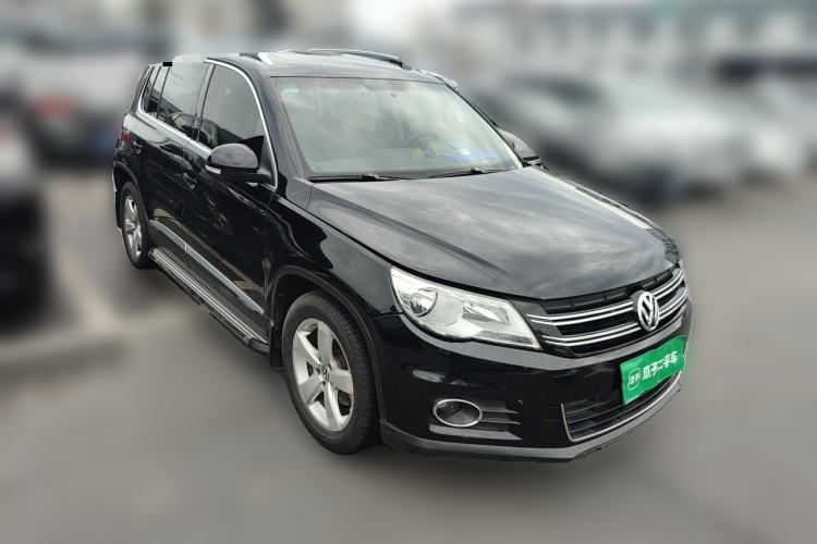 Used Volkswagen Tiguan 2012 1.8TSI Automatic All-Wheel Drive Elite Edition Front Right 45 Deg