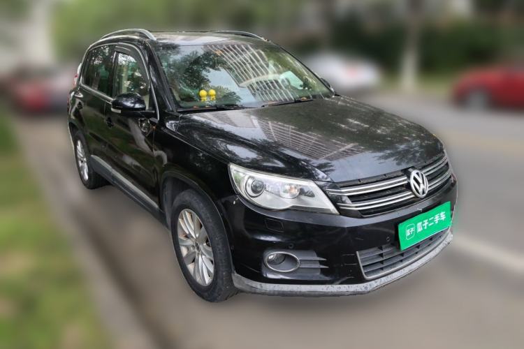 Used Volkswagen Tiguan 2012 2.0 TSI Automatic All-Wheel Drive Flagship Edition Front Right 45 Deg