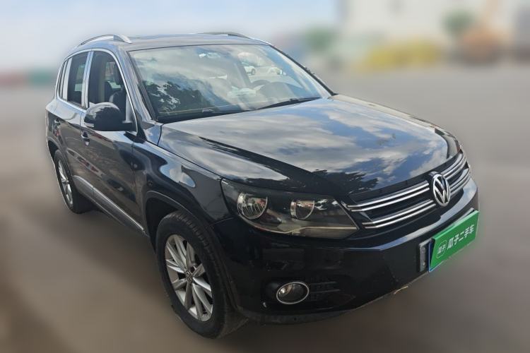 Used Volkswagen Tiguan 2012 2.0 TSI Comfort Edition Front Right 45 Deg