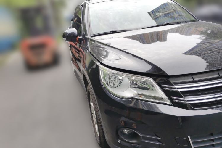 Used Volkswagen Tiguan 2012 1.8TSI Automatic Two-Wheel Drive Trend Edition Front Right 45 Deg