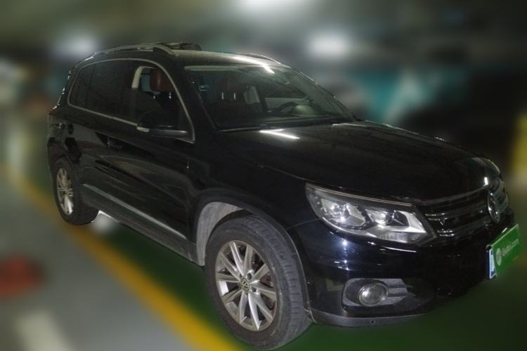 Used Volkswagen Tiguan 2012 2.0 TSI Comfort Edition Front Right 45 Deg