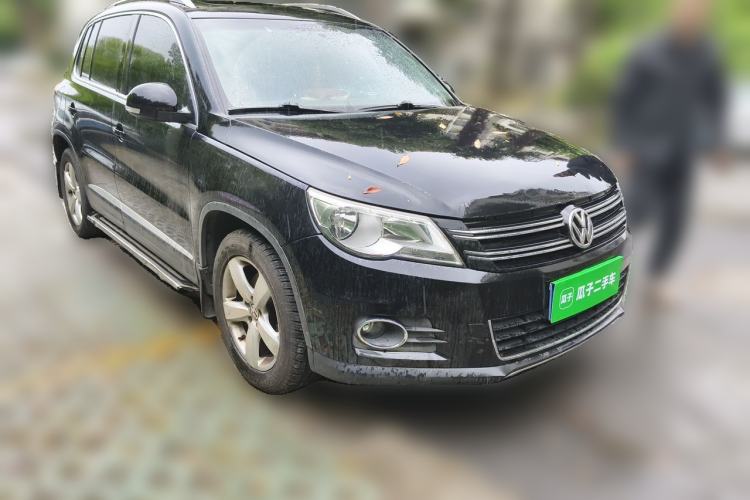 Used Volkswagen Tiguan 2012 1.8TSI Automatic All-Wheel Drive Elite Edition Front Right 45 Deg