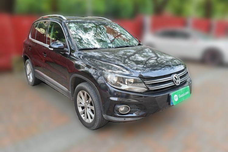 Used Volkswagen Tiguan 2012 2.0 TSI Comfort Edition Front Right 45 Deg