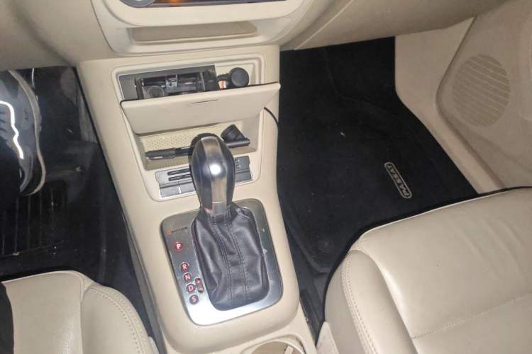 Used Volkswagen Tiguan 2012 1.8TSI Automatic All-Wheel Drive Elite Edition Gear Lever