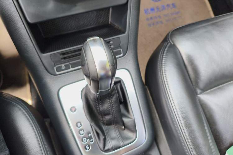 Used Volkswagen Tiguan 2012 1.8TSI Automatic Two-Wheel Drive Trend Edition Gear Lever