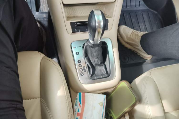 Used Volkswagen Tiguan 2012 1.8TSI Automatic All-Wheel Drive Elite Edition Gear Lever