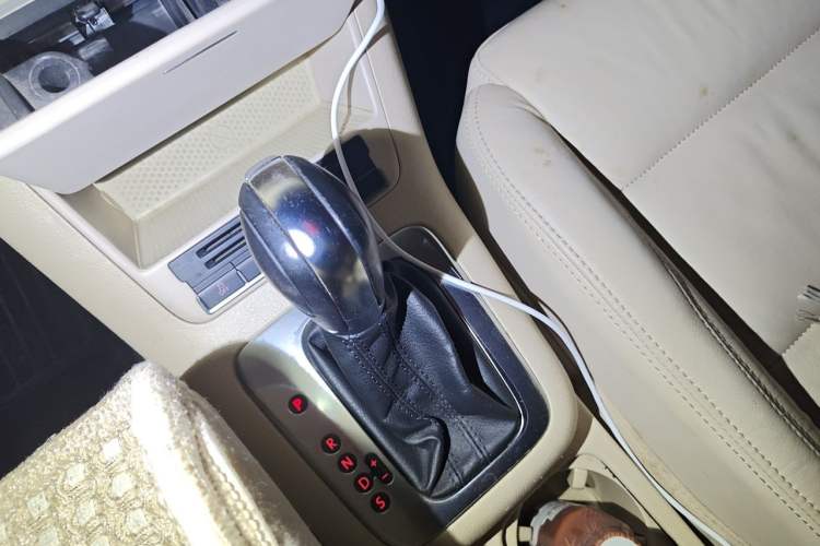 Used Volkswagen Tiguan 2012 1.8TSI Automatic Two-Wheel Drive Elite Edition Gear Lever
