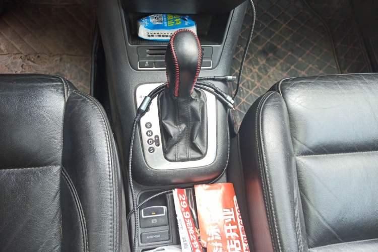Used Volkswagen Tiguan 2012 1.8TSI Automatic All-Wheel Drive Elite Edition Gear Lever
