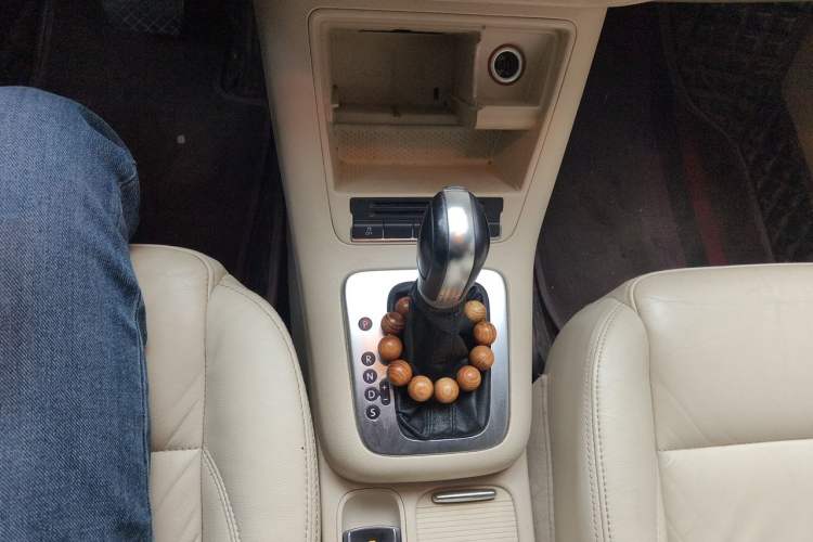 Used Volkswagen Tiguan 2012 1.8TSI Automatic Two-Wheel Drive Trend Edition Gear Lever