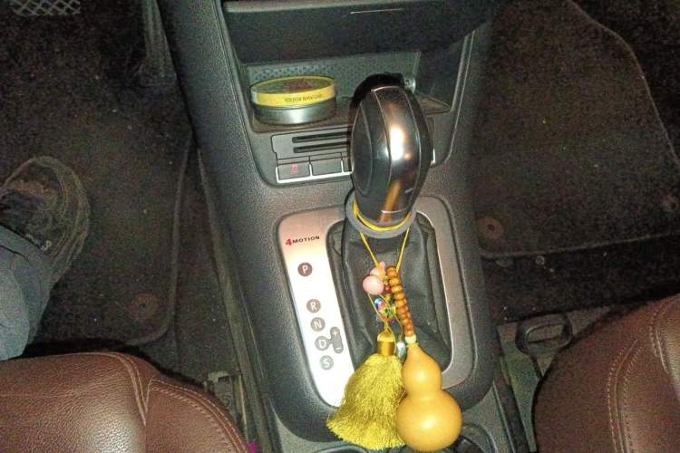 Used Volkswagen Tiguan 2012 2.0 TSI Comfort Edition Gear Lever