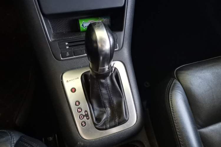 Used Volkswagen Tiguan 2012 1.8TSI Automatic All-Wheel Drive Elite Edition Gear Lever