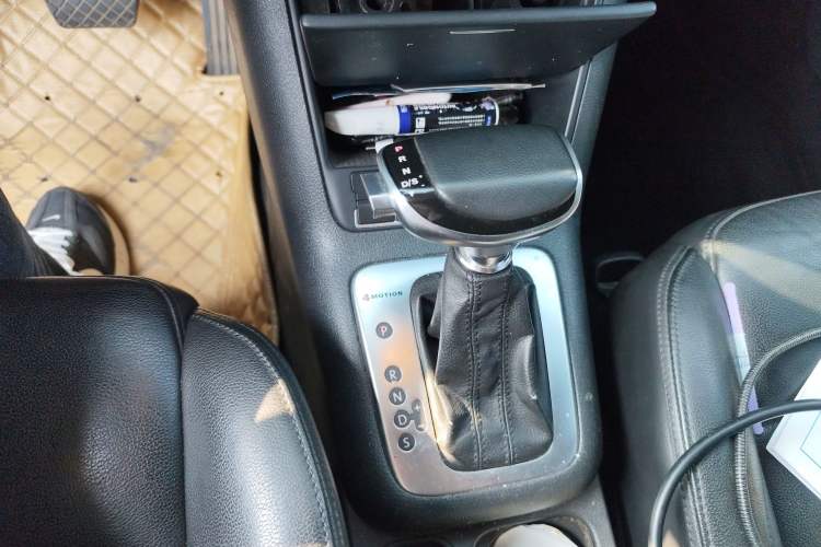 Used Volkswagen Tiguan 2012 2.0 TSI Comfort Edition Gear Lever