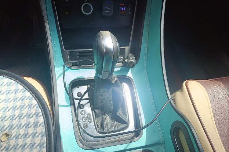 Used Volkswagen Tiguan 2012 1.8TSI Automatic Two-Wheel Drive Urban Edition Gear Lever