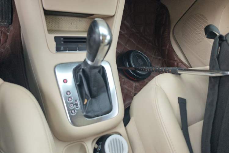 Used Volkswagen Tiguan 2012 1.8TSI Automatic Two-Wheel Drive Elite Edition Gear Lever