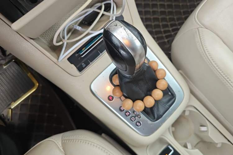 Used Volkswagen Tiguan 2012 1.8TSI Automatic Two-Wheel Drive Elite Edition Gear Lever