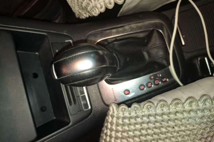 Used Volkswagen Tiguan 2012 2.0 TSI Comfort Edition Gear Lever