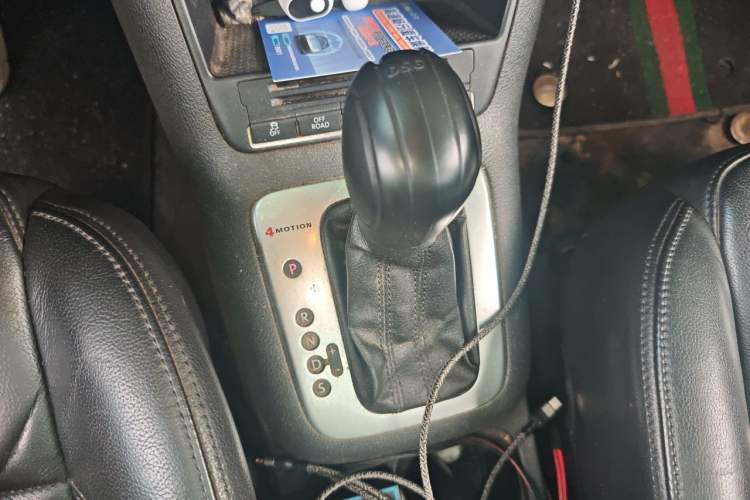 Used Volkswagen Tiguan 2012 2.0 TSI Comfort Edition Gear Lever