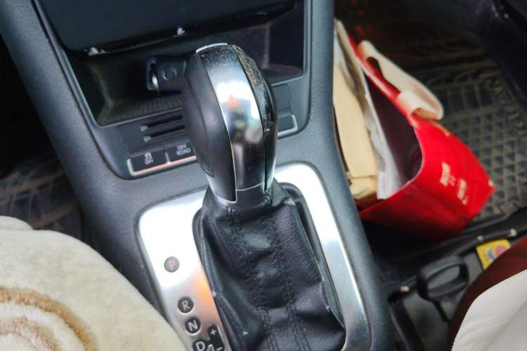Used Volkswagen Tiguan 2012 2.0 TSI Luxury Edition Gear Lever