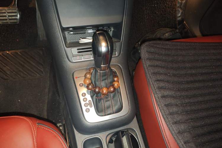 Used Volkswagen Tiguan 2012 2.0 TSI Comfort Edition Gear Lever