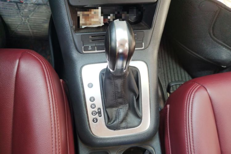 Used Volkswagen Tiguan 2012 1.8TSI Automatic Two-Wheel Drive Urban Edition Gear Lever
