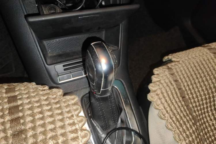 Used Volkswagen Tiguan 2012 1.8TSI Automatic Two-Wheel Drive Elite Edition Gear Lever