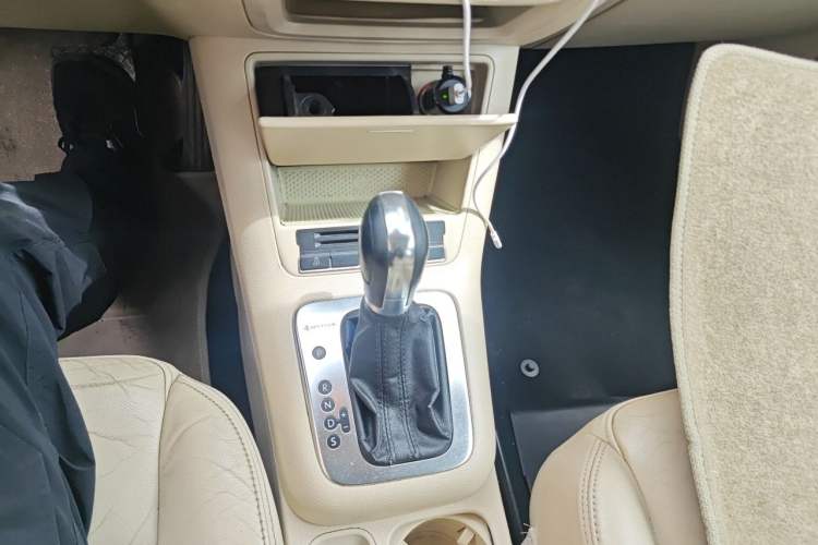 Used Volkswagen Tiguan 2012 1.8TSI Automatic All-Wheel Drive Elite Edition Gear Lever