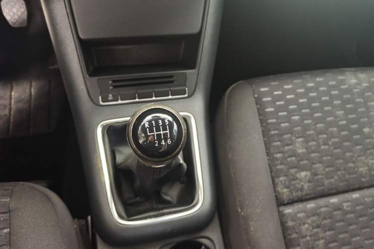 Used Volkswagen Tiguan 2012 1.8TSI Manual Two-Wheel Drive Urban Edition Gear Lever