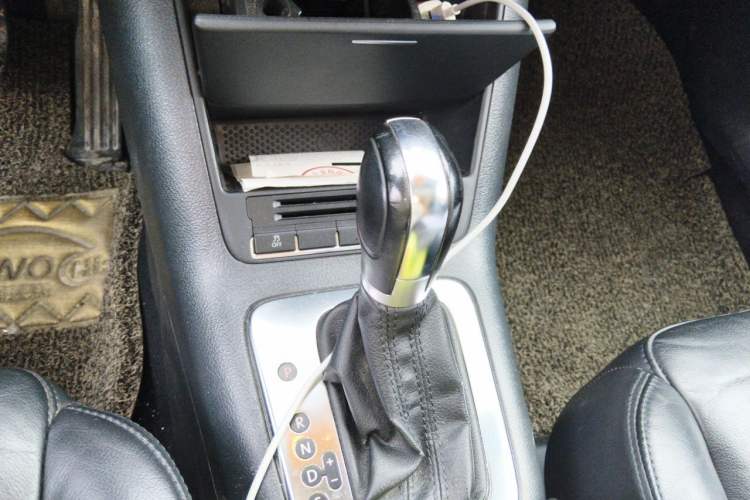 Used Volkswagen Tiguan 2012 1.8TSI Automatic Two-Wheel Drive Elite Edition Gear Lever