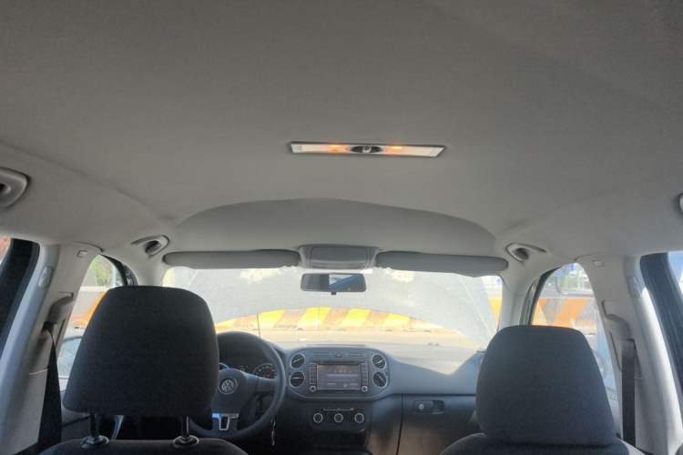 Used Volkswagen Tiguan 2012 1.8TSI Automatic Two-Wheel Drive Urban Edition Headliner