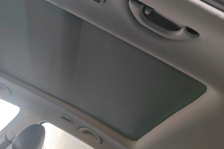 Used Volkswagen Tiguan 2012 1.8TSI Automatic All-Wheel Drive Fashion Edition Headliner