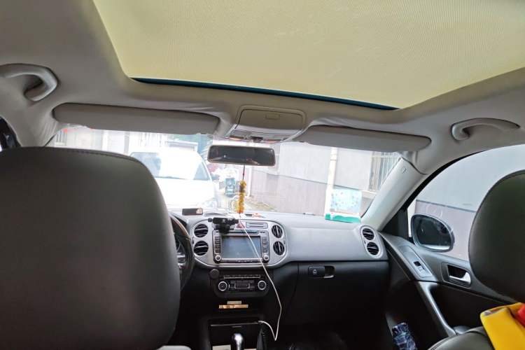 Used Volkswagen Tiguan 2012 1.8TSI Automatic All-Wheel Drive Elite Edition Headliner