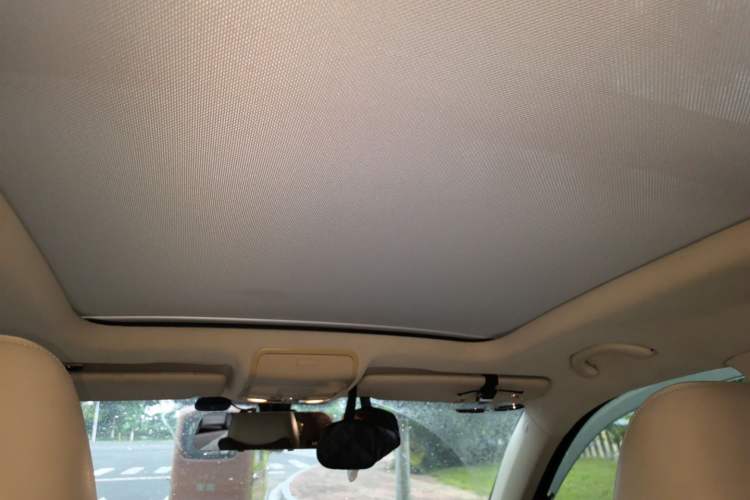 Used Volkswagen Tiguan 2012 2.0 TSI Automatic All-Wheel Drive Flagship Edition Headliner