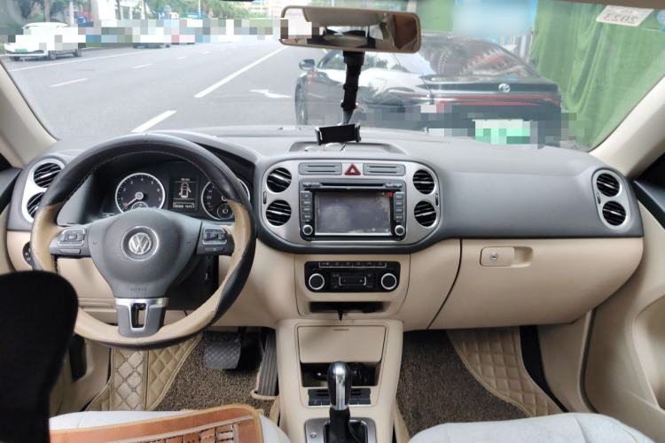 Used Volkswagen Tiguan 2012 1.8TSI Automatic Two-Wheel Drive Trend Edition Headliner