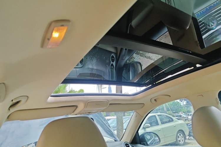 Used Volkswagen Tiguan 2012 1.8TSI Automatic All-Wheel Drive Elite Edition Headliner